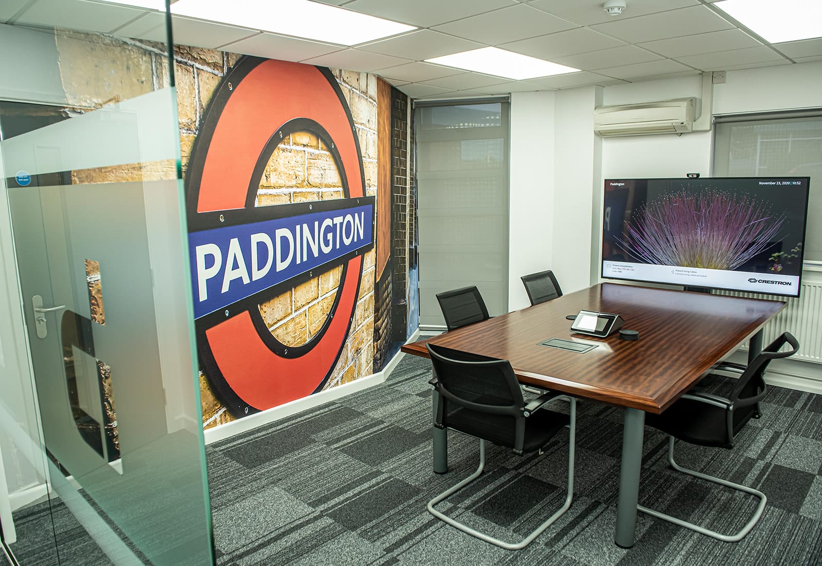 Paddington, Desing Integration meeting room using crestron - design integration